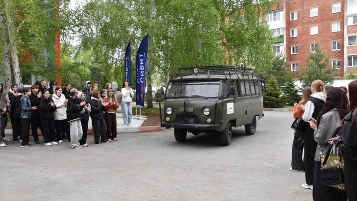 Передача УАЗа от СИБИТа на СВО