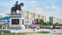 Открытие памятника Бухгольцу на Иртышской Набережной