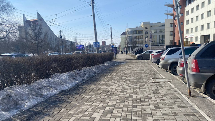 Тротуар, парковка