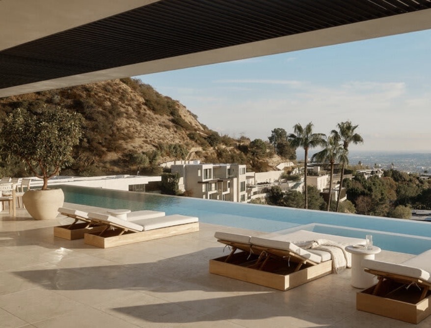 Wealthy Crypto Investors Buy European Real Estate with Stablecoins.