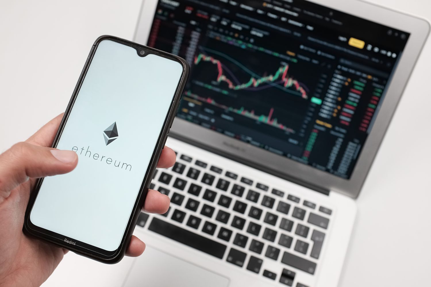 Where and How to Buy Ethereum in 2026 and How to Spend It in Russia via OneSix