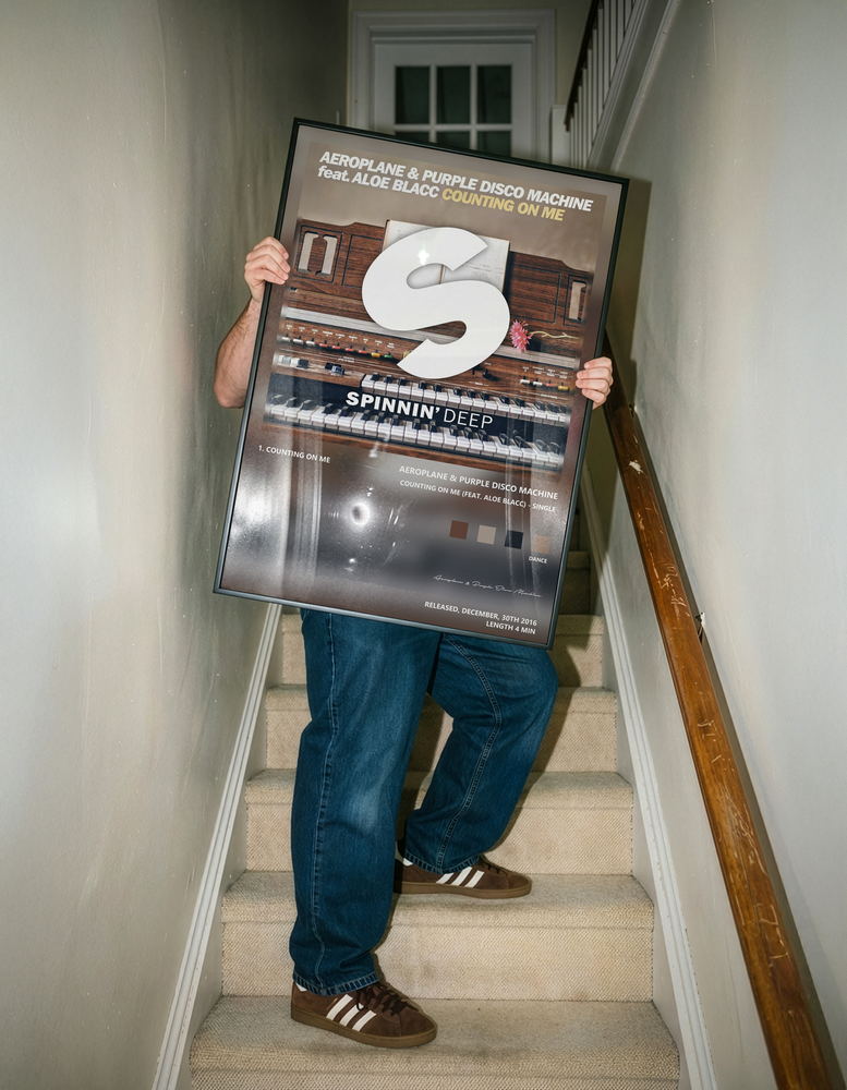 Music poster: Aeroplane Purple Disco Machine - Counting On Me feat Aloe Blacc - Single