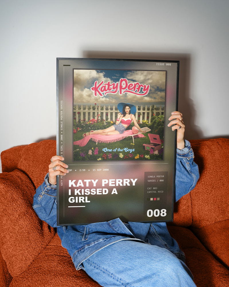 Music poster: Katy Perry - I Kissed A Girl