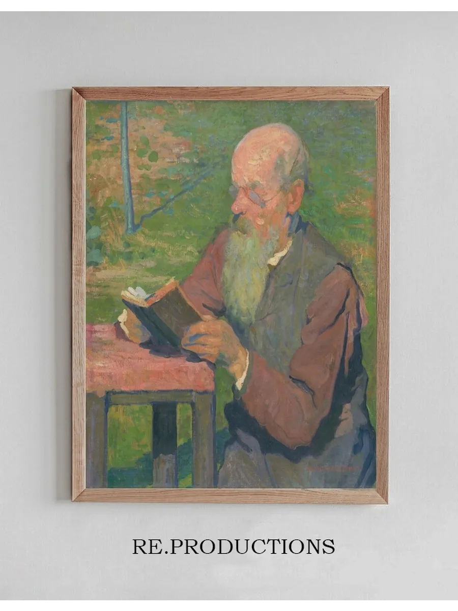 A Reading Old Man