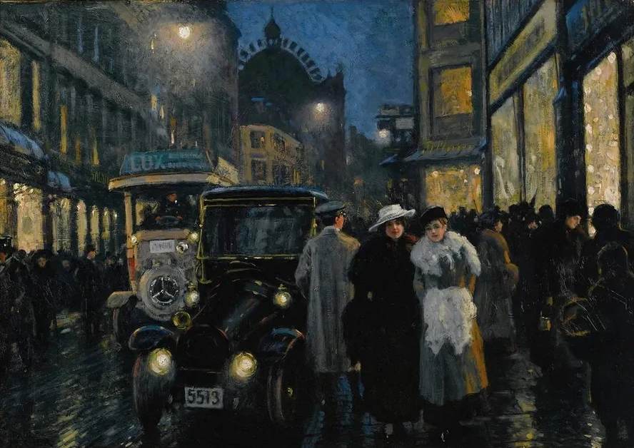 An Evening Stroll On The Boulevard