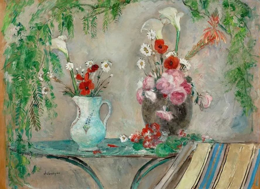 Fleurs Sur Une Table Sur Une Terrasse