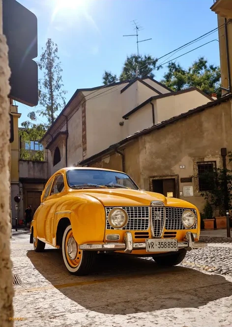 Gul SAAB