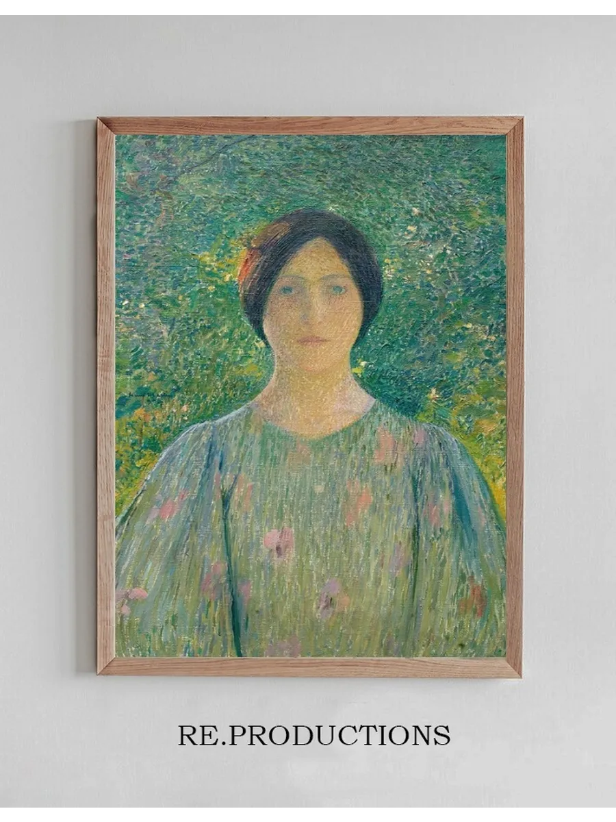Jeune Femme la Robe Fleurie