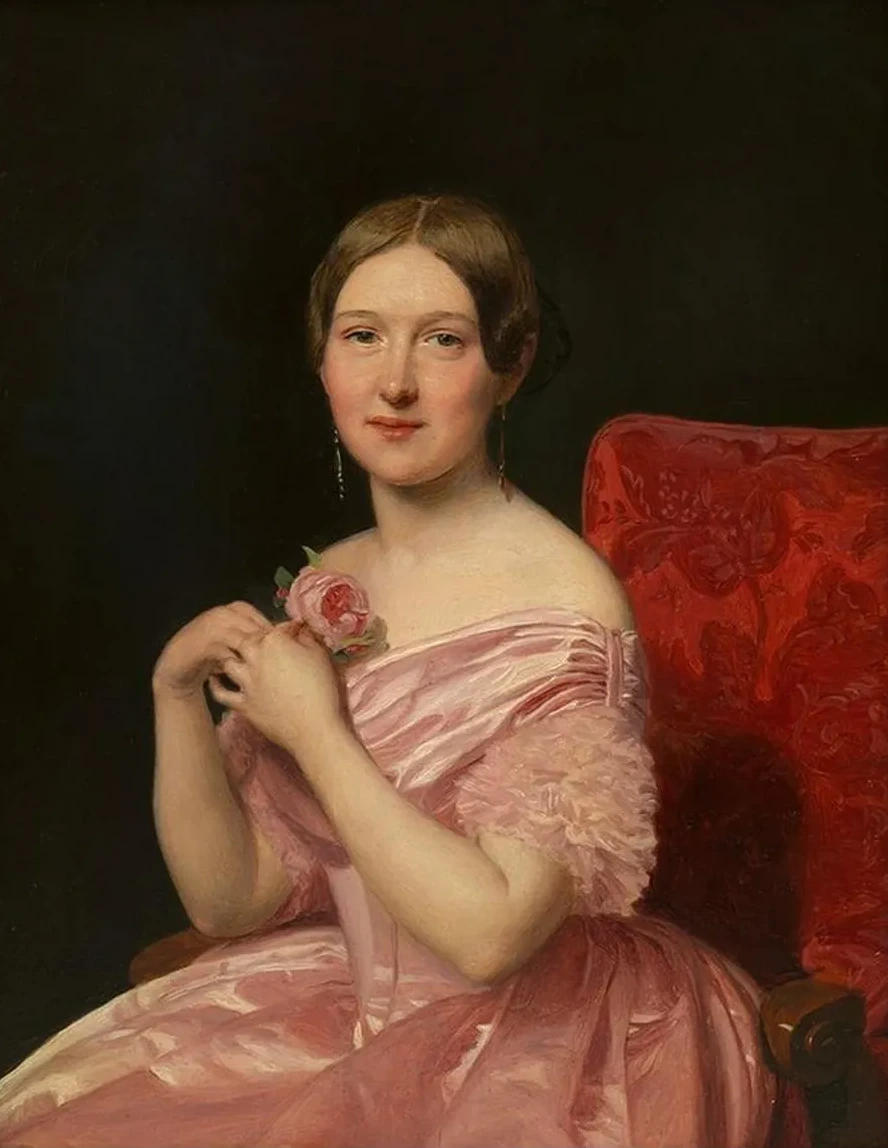 Junge Dame in Rosafarbenem Atlaskleid