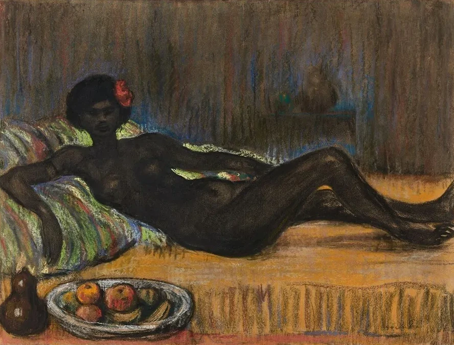 Masseida Nue Allong E Sur Un Divan