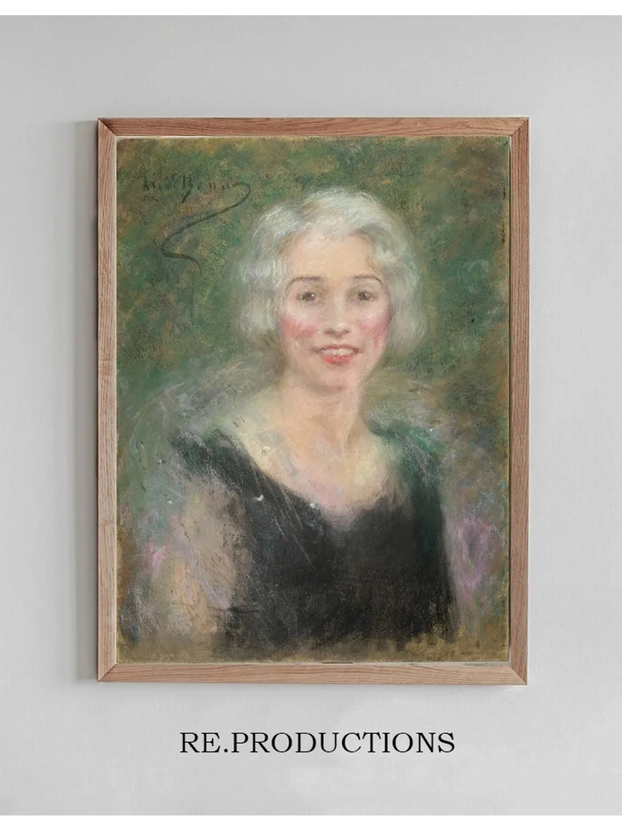 Mrs. Leslie Carter