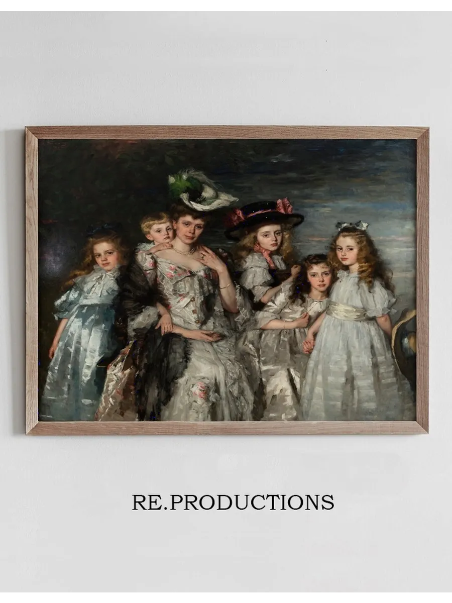 Portrait of Mrs. A.G.M. van Ogtrop - Hanlo (1871 - 1944) and her five children