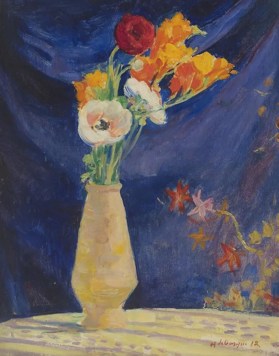 Vase D an mones Sur Fond Bleu