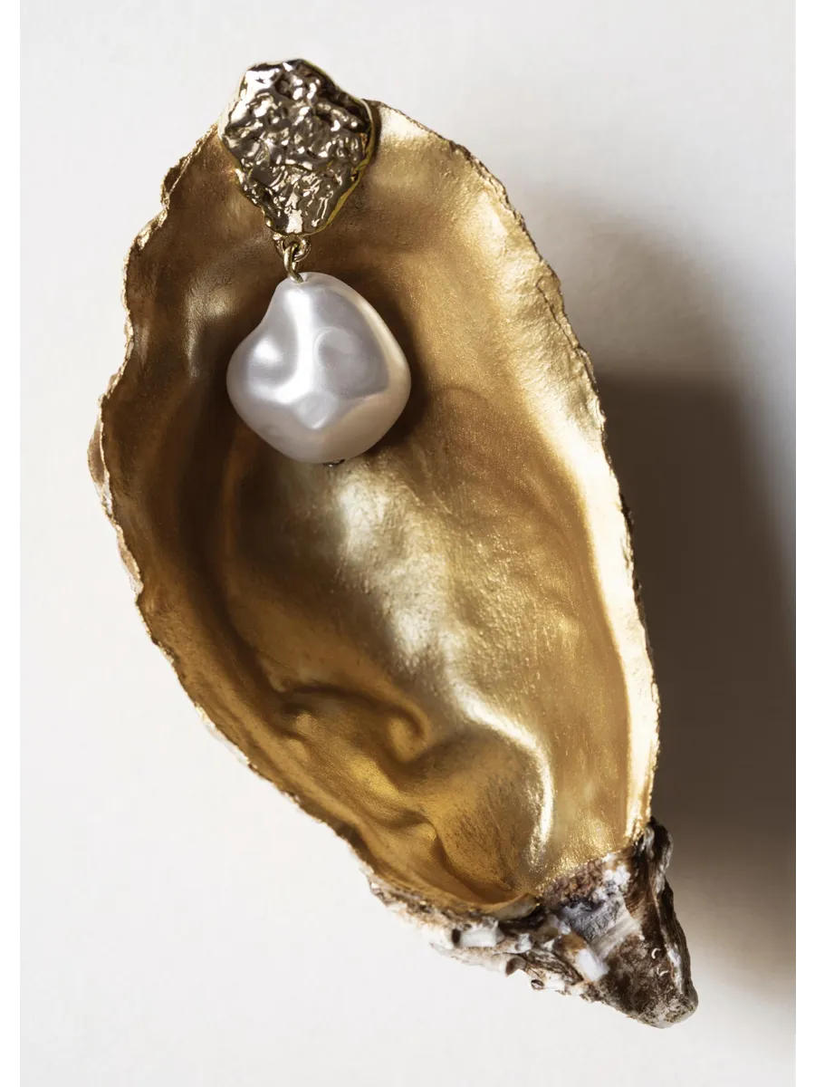 Golden Seashell