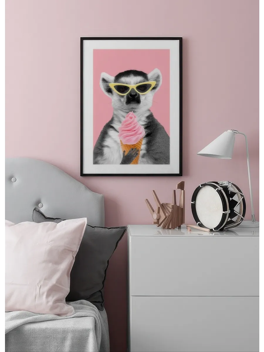 Lemur with Ice Cream