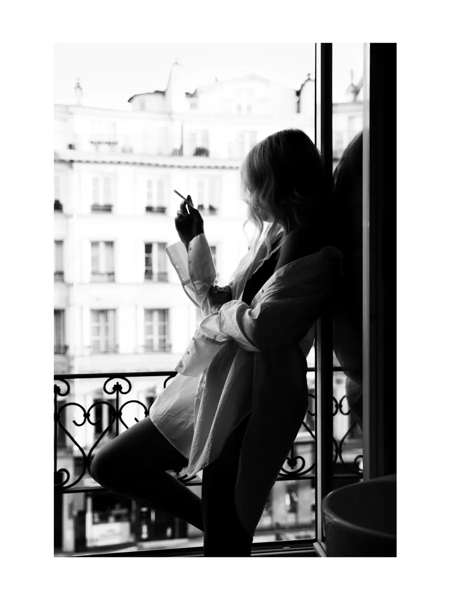 Smoking in Paris