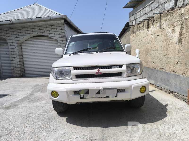 Mitsubishi Pajero iO • 1999 y • 1.8 l • Automatic • SUV • All-wheel • Petrol
