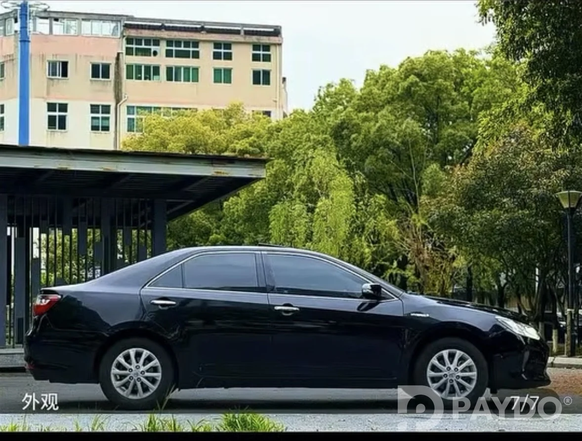 Toyota Camry • 2016 г • 2.5 л • Автомат • Седан • Задний • Гибрид