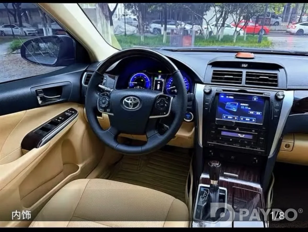 Toyota Camry • 2016 г • 2.5 л • Автомат • Седан • Задний • Гибрид