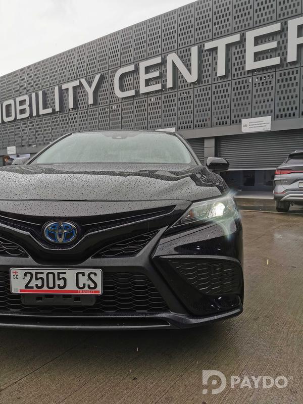 Toyota Camry • 2021 y • 2.5 l • Automatic • Sedan • Front-wheel • Hybrid