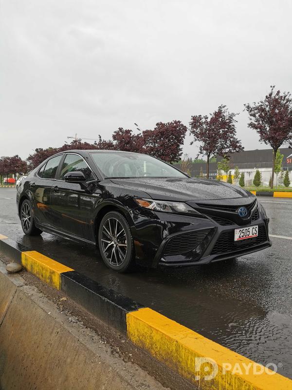 Toyota Camry • 2021 y • 2.5 l • Automatic • Sedan • Front-wheel • Hybrid