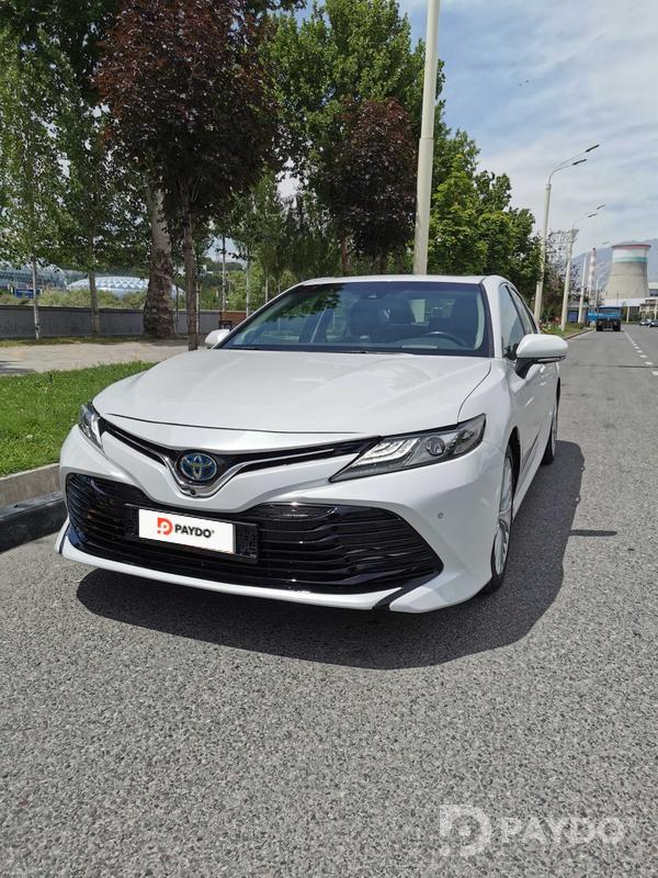 Toyota Camry • 2018 г • 2.5 л • Автомат • Седан • Передний • Гибрид