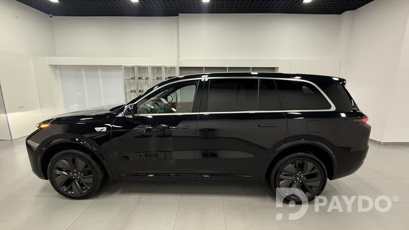 LiXiang L9 • 2025 y • 1.5 l • Automatic • SUV • All-wheel • Hybrid