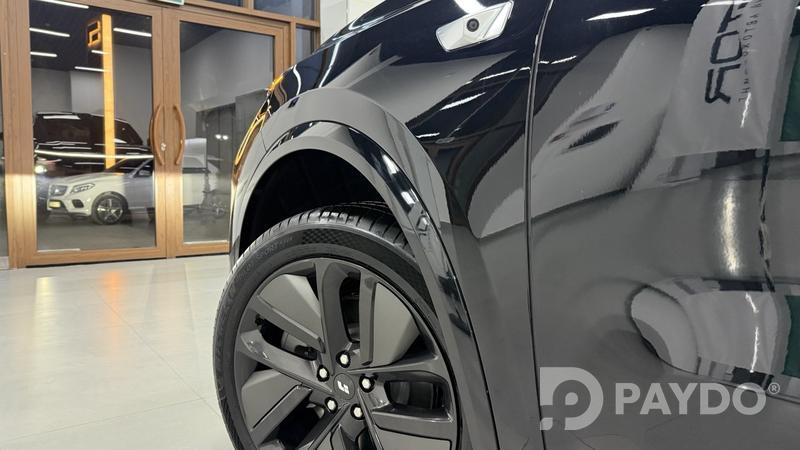 LiXiang L9 • 2025 y • 1.5 l • Automatic • SUV • All-wheel • Hybrid
