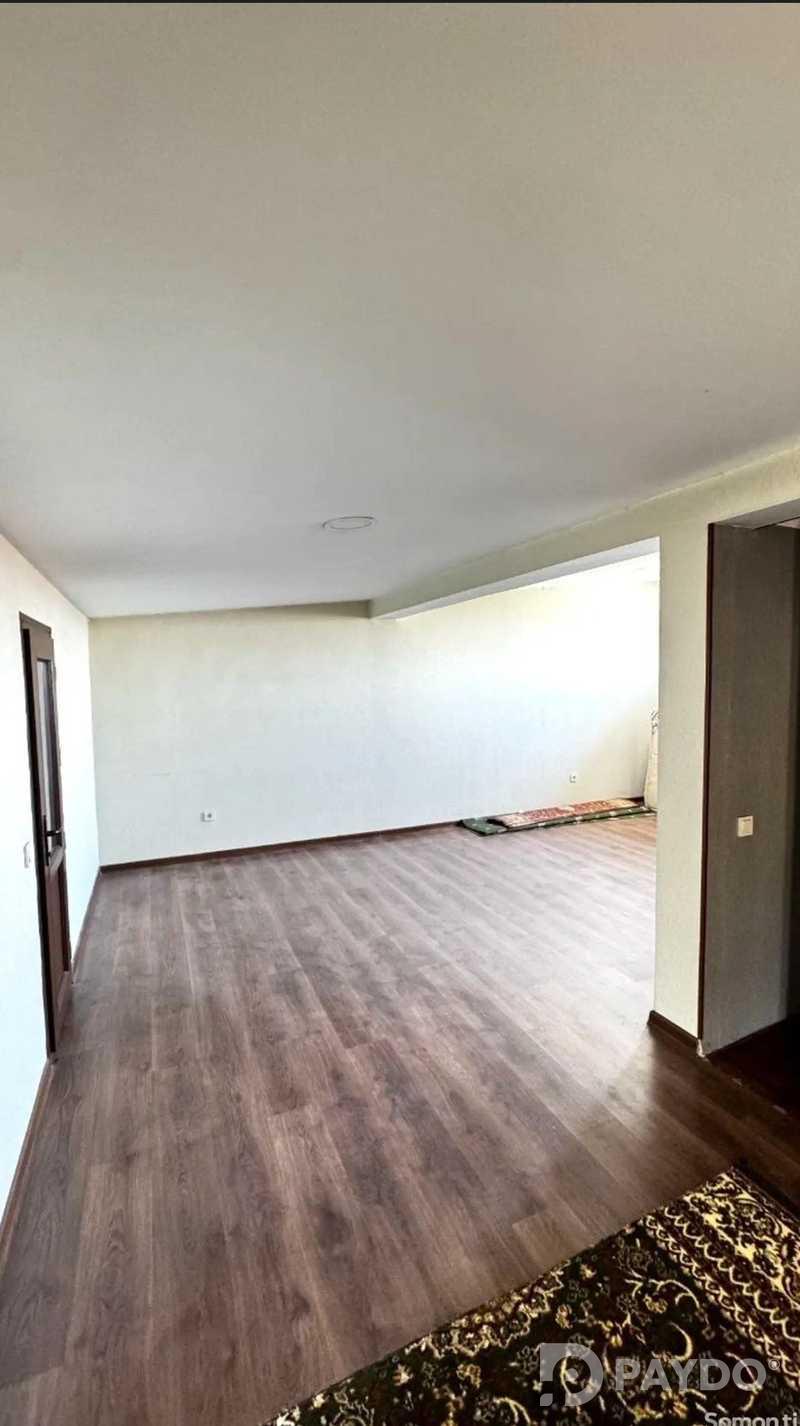 9-room • 3 floor house • Karobolo