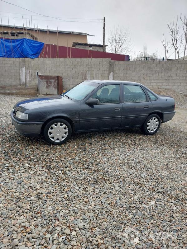 Opel Vectra B • 1992 y • 1.6 l • Manual • Sedan • Front-wheel • Petrol