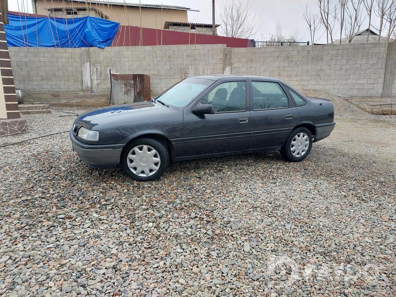 Opel Vectra B • 1992 y • 1.6 l • Manual • Sedan • Front-wheel • Petrol