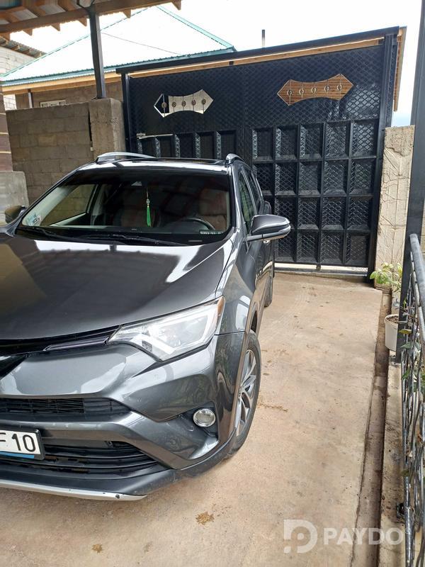 Toyota RAV4 • 2017 y • 2.5 l • Automatic • SUV • All-wheel • Hybrid