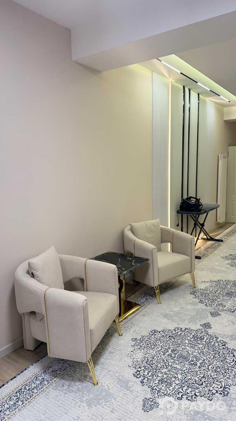3-комн. • 3 этаж • 156.0 м² • Кароболо