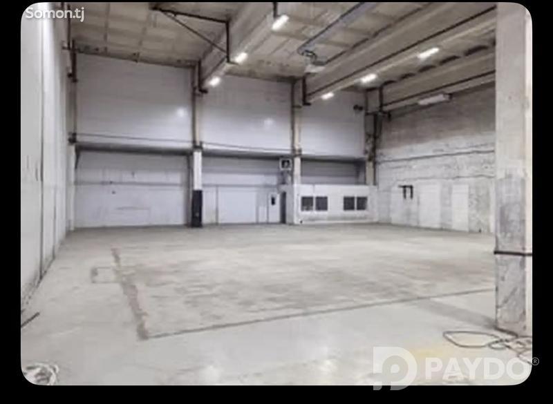 330 м²