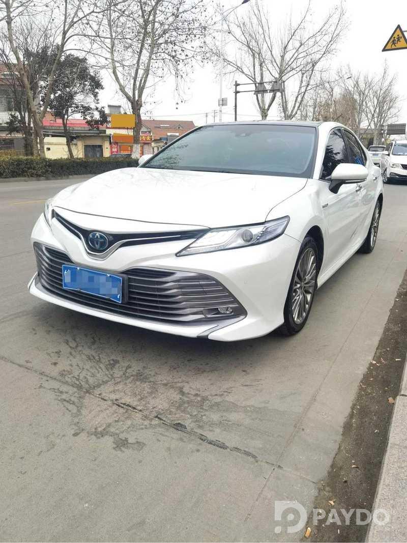 Toyota Camry • 2019 г • 2.5 л • Автомат • Седан • Передний • Гибрид