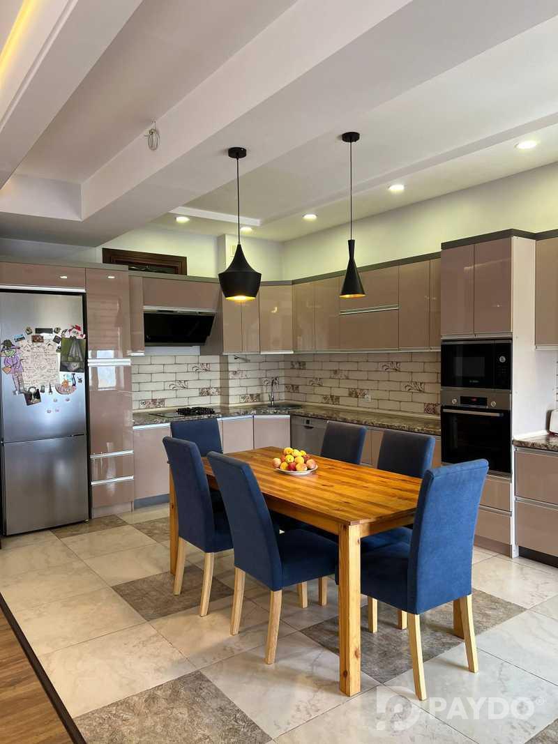 6-комн. • 10 этаж • 270.0 м² • Новостройка