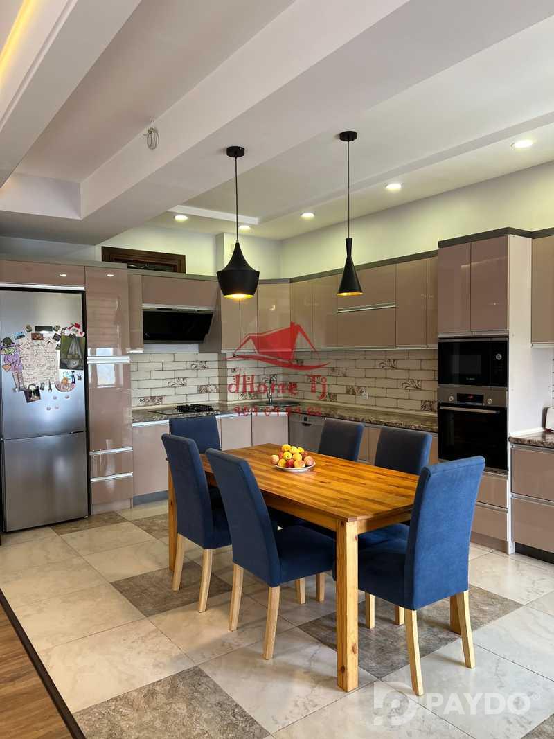 6-комн. • 10 этаж • 270.0 м² • Новостройка