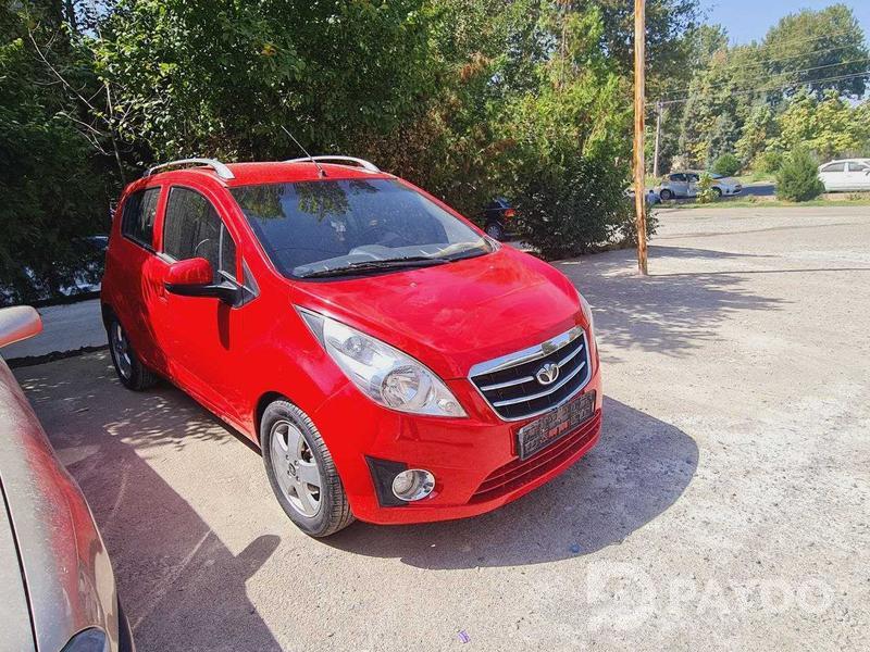 Chevrolet Spark • 2010 y • 1 l • Automatic • Hatchback • Front-wheel • Petrol