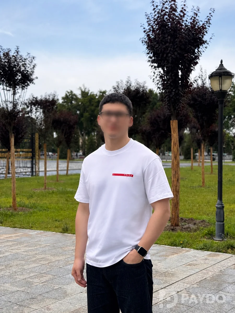 Футболка Prada