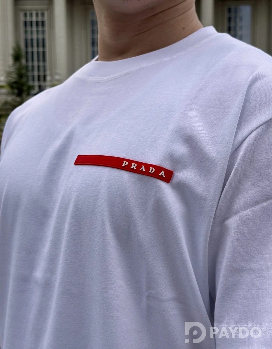 Футболка Prada
