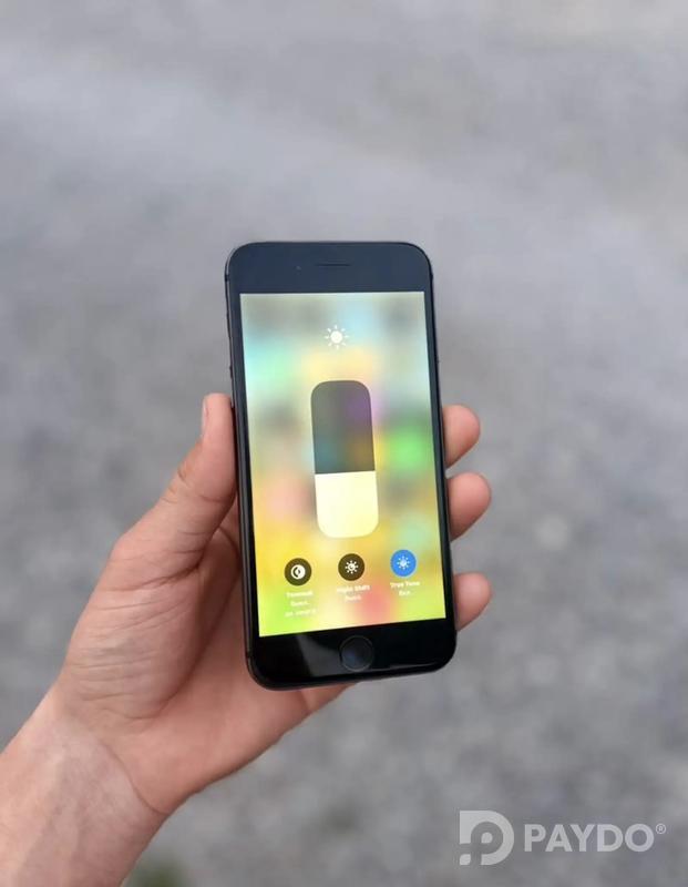 Apple iPhone SE (2020) • 3/64 ГБ • Черный