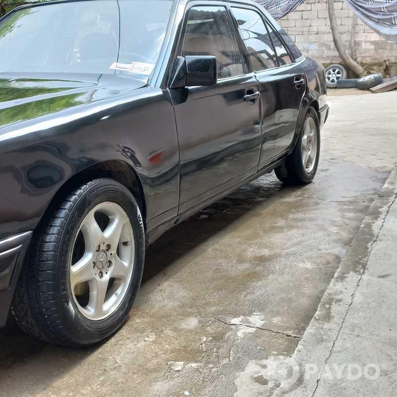 Mercedes-Benz C-class • 1985 y • 2.0 l • Manual • Sedan • Rear-wheel • Petrol