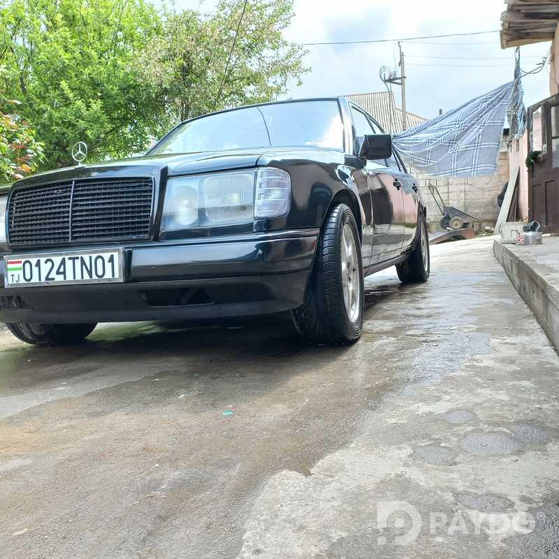 Mercedes-Benz C-class • 1985 y • 2.0 l • Manual • Sedan • Rear-wheel • Petrol