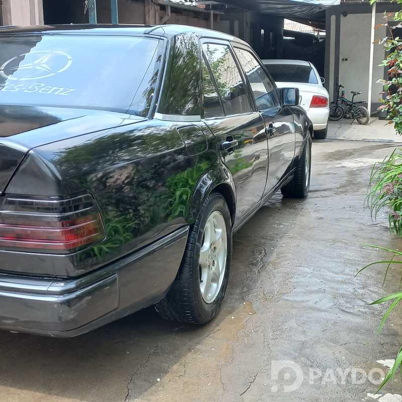 Mercedes-Benz C-class • 1985 y • 2.0 l • Manual • Sedan • Rear-wheel • Petrol