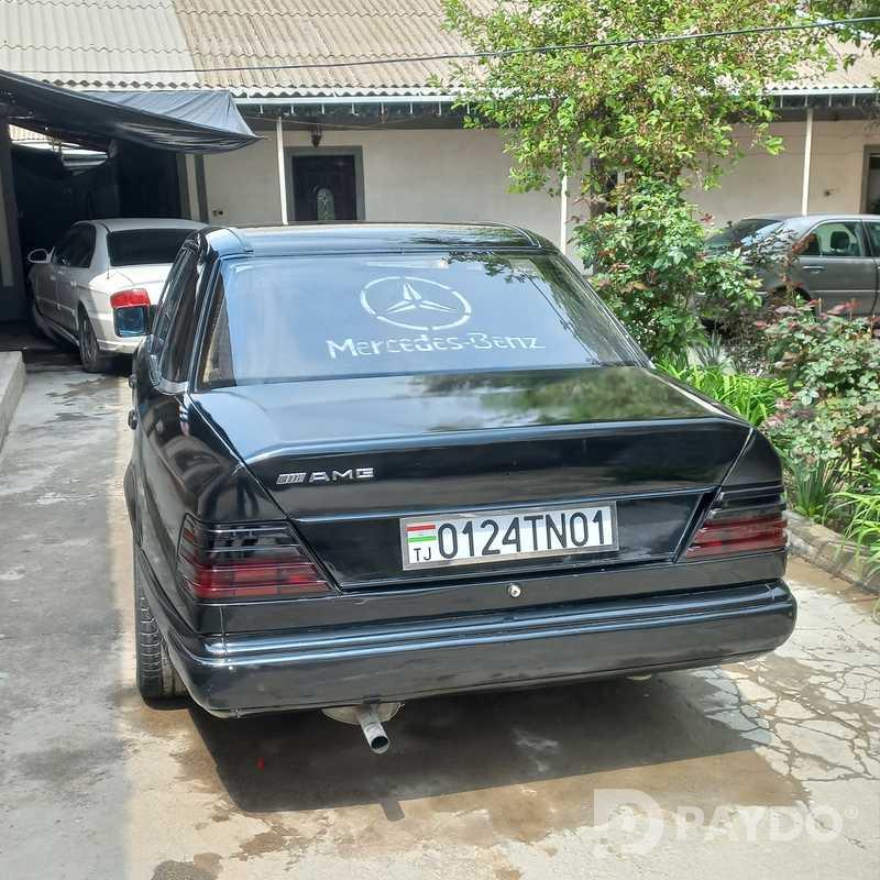 Mercedes-Benz C-class • 1985 y • 2.0 l • Manual • Sedan • Rear-wheel • Petrol