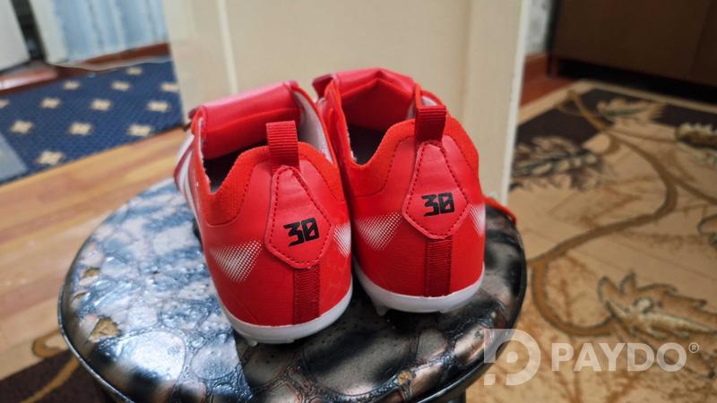 Футбольные бутсы Adidas Predator