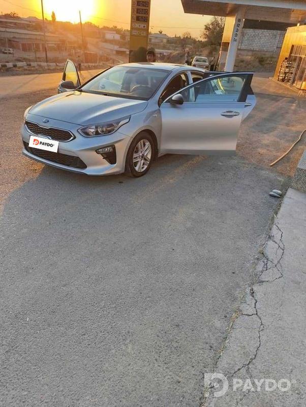 Kia Ceed • 2018 г • 1.4 л • Автомат • Хэтчбек • Передний • Бензин