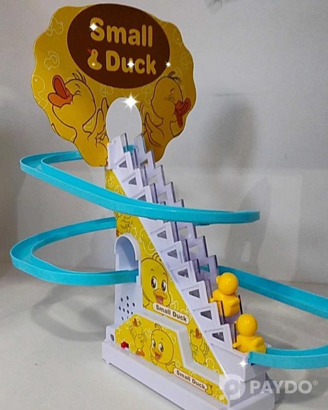 Интерактивная игрушка утята на горке