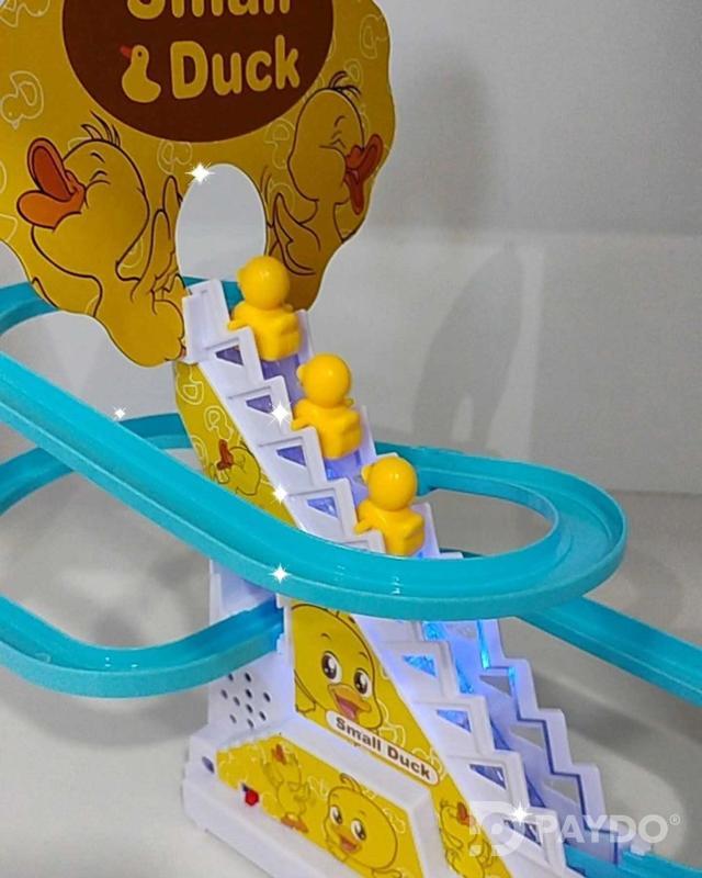 Интерактивная игрушка утята на горке