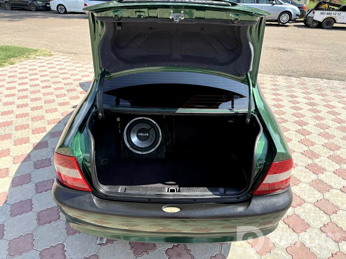 Opel Vectra B • 1997 с • 1.6 л • Механика • Седан • Пеш • Бензин + Газ